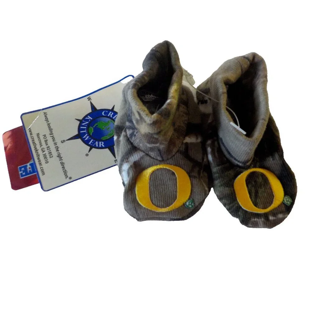 NWT Oregon Ducks NCAA Infant Baby Booties U of O Team Slippers - 0-3 Months Camo